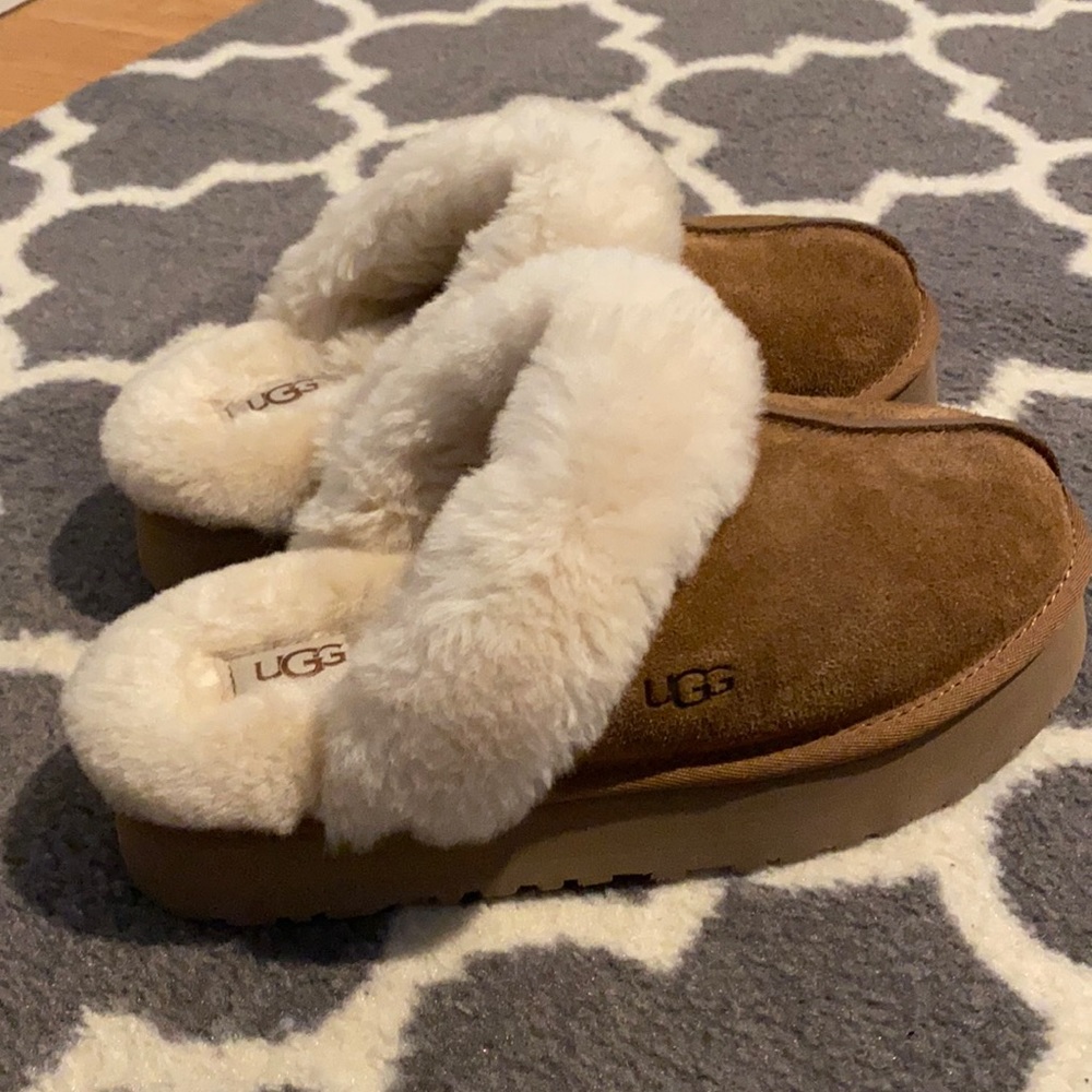 Ugg “Disquette” - Brand New
